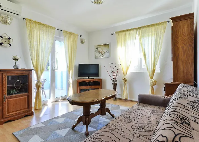 Appartement Jadran-3 By Interhome